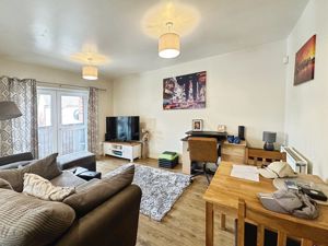 Lounge/Diner- click for photo gallery